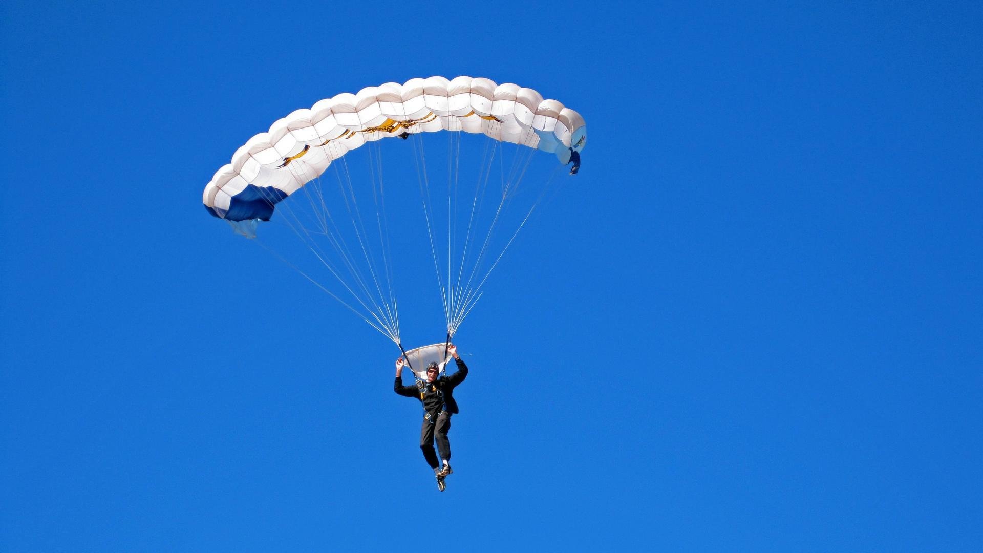 羽毛球公开赛进入关键阶段